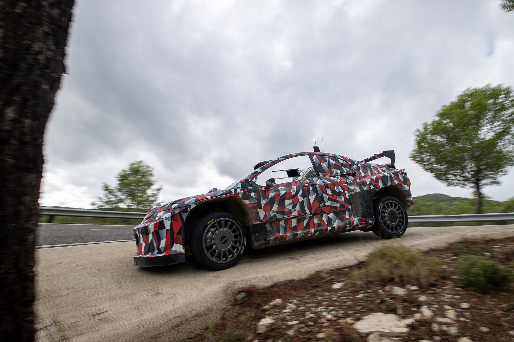 Эванс о WRC27 от Toyota: медленнее, но дешевле
