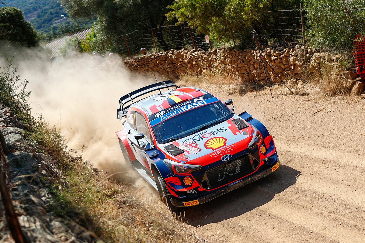 Тьерри Невилль и Мартейн Видаге, Hyundai i20 Coupe WRC, ралли Сардиния 2021