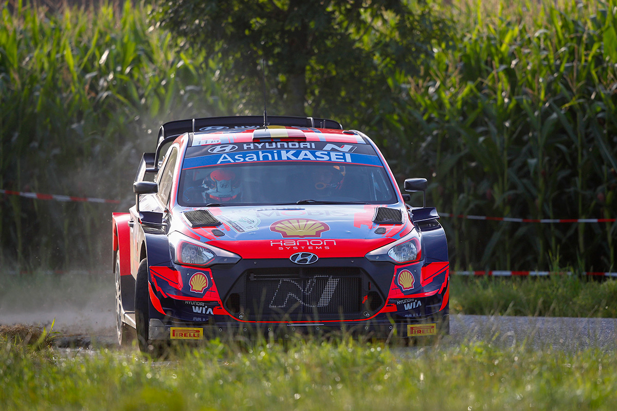 Тьерри Невилль и Мартейн Видаге, Hyundai i20 Coupe WRC, ралли Ипр 2021