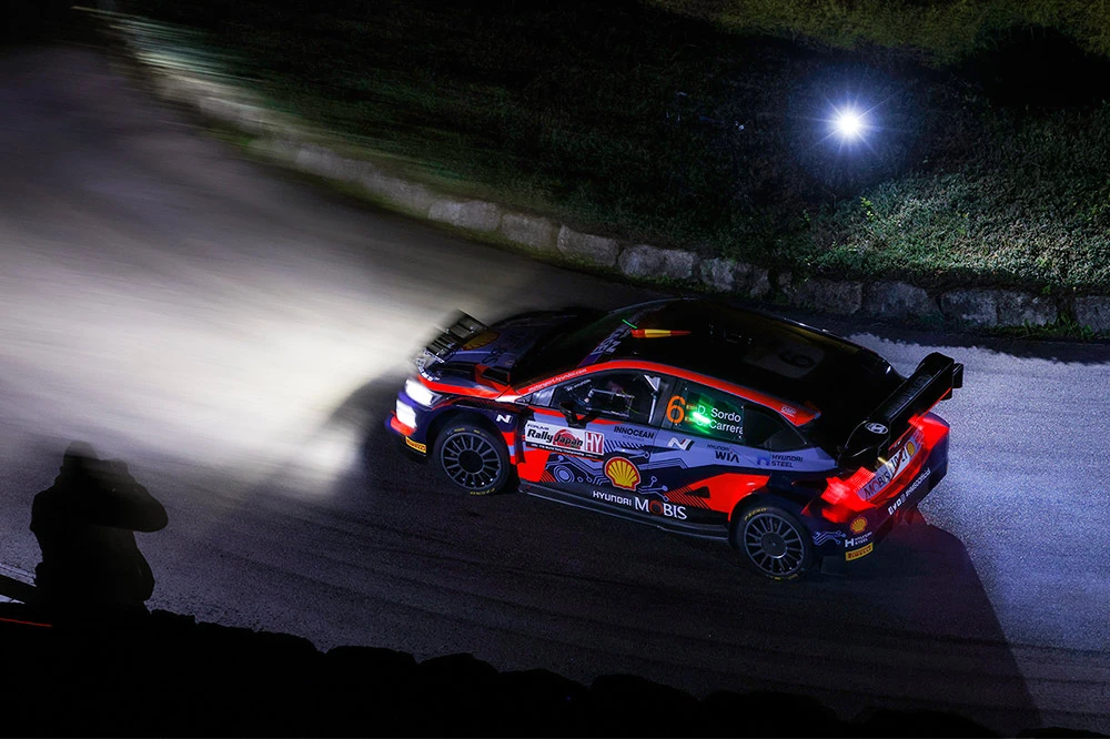 Ралли Япония: СУ2 и СУ3 отменены после пожара Сордо (ВИДЕО)