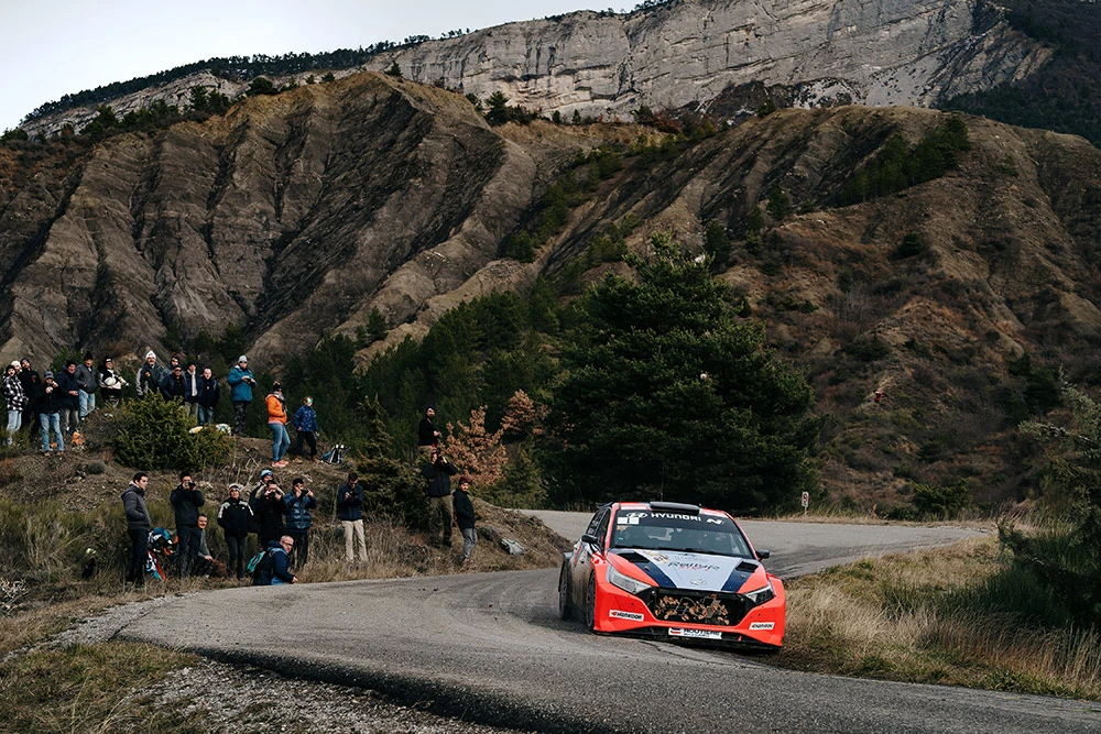 Внимание на шины: Невилль пересел на тестах за руль Rally2